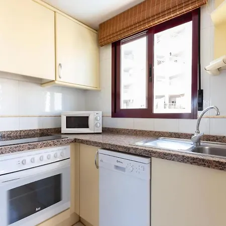 Aloha, Primera Línea De Playa. Apartamento *